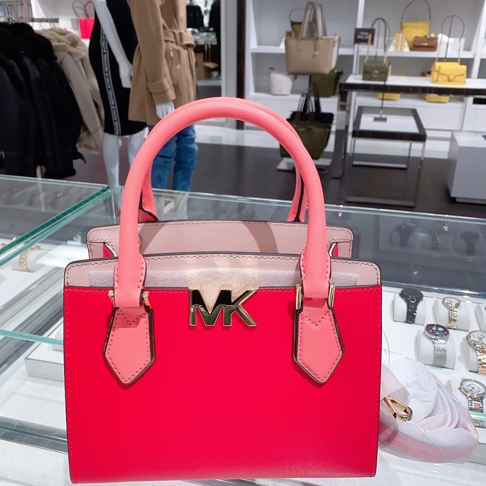 MICHAEL KORS MOTT MD SACHEL CROSSBODY BAG CORAL